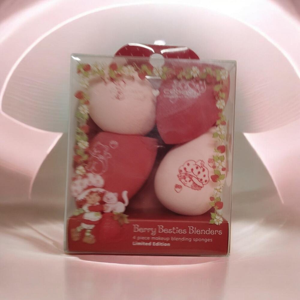Celavi STRAWBERRY SHORTCAKE 4PC PRINTED MAKEUP BLENDERS